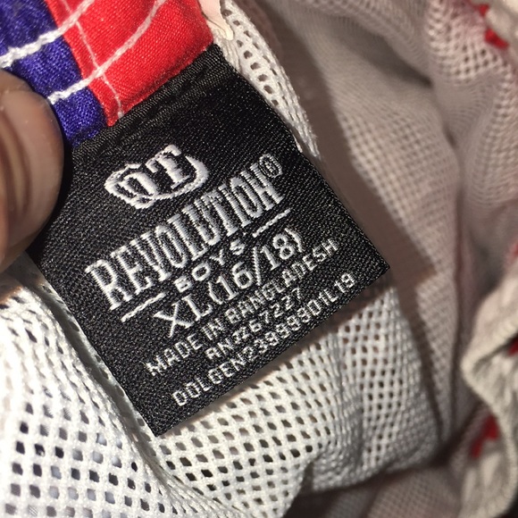 Revolution boys swim Trunks XL 16-18 - Picture 3 of 4